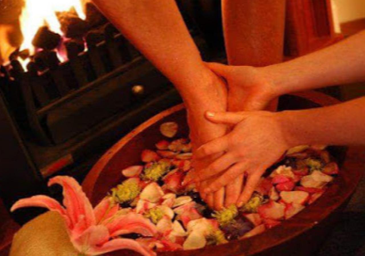 Neerogee Massage