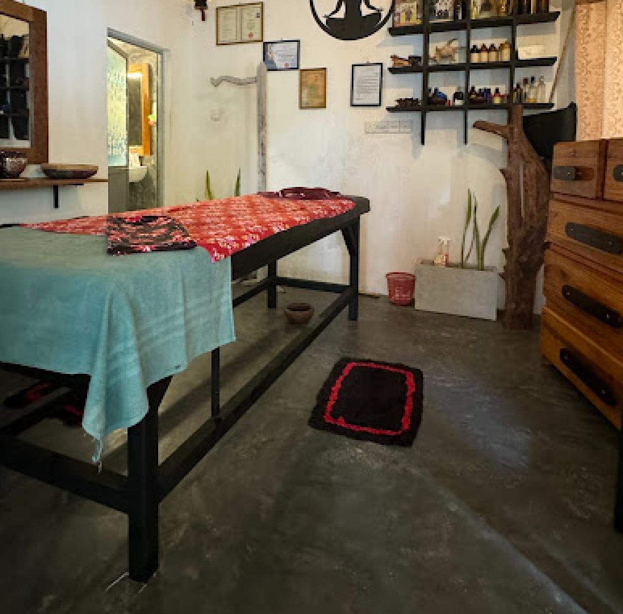 Wellness massage at chathuranga place