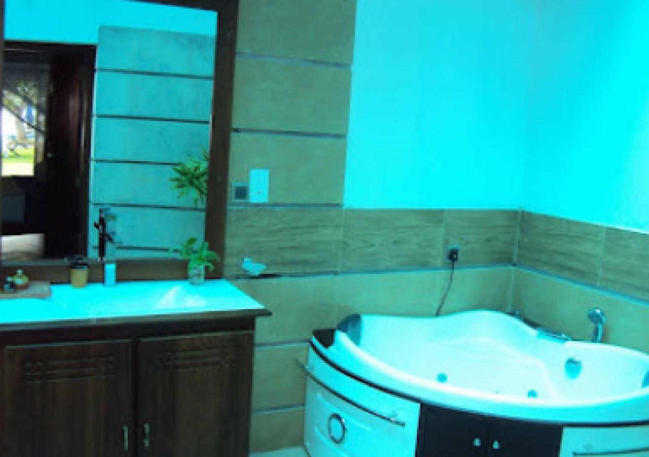 Spa Oya - Arunalu Lake Front Villa