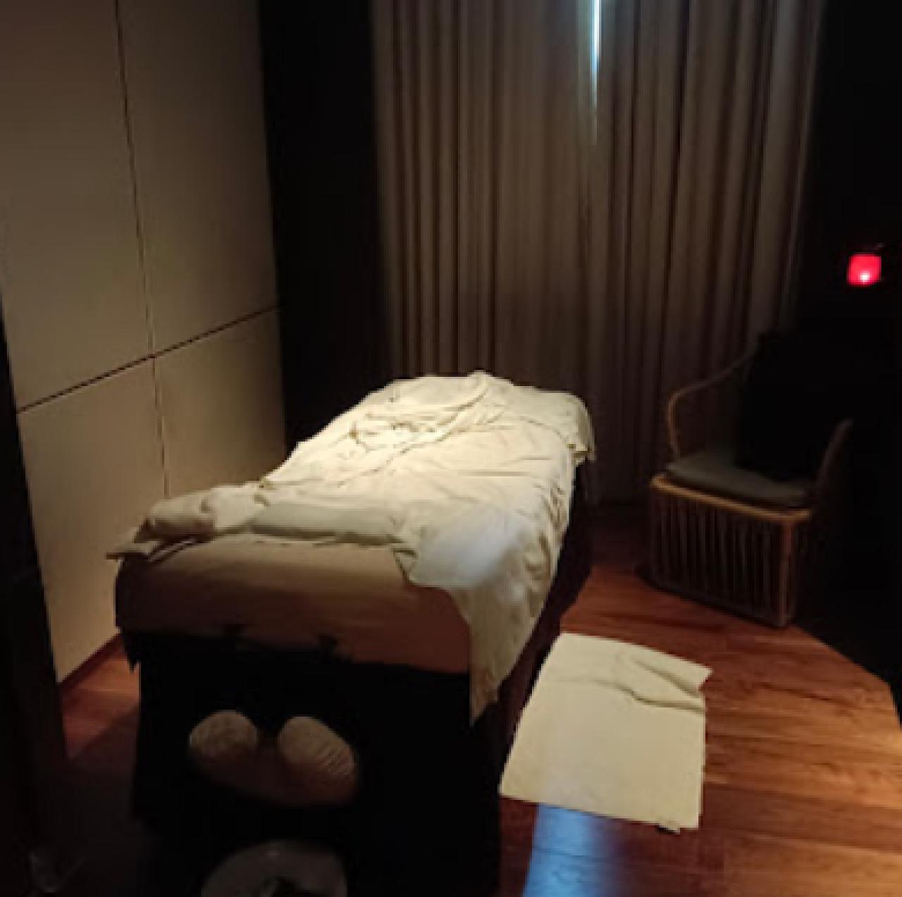 CHI, The Spa