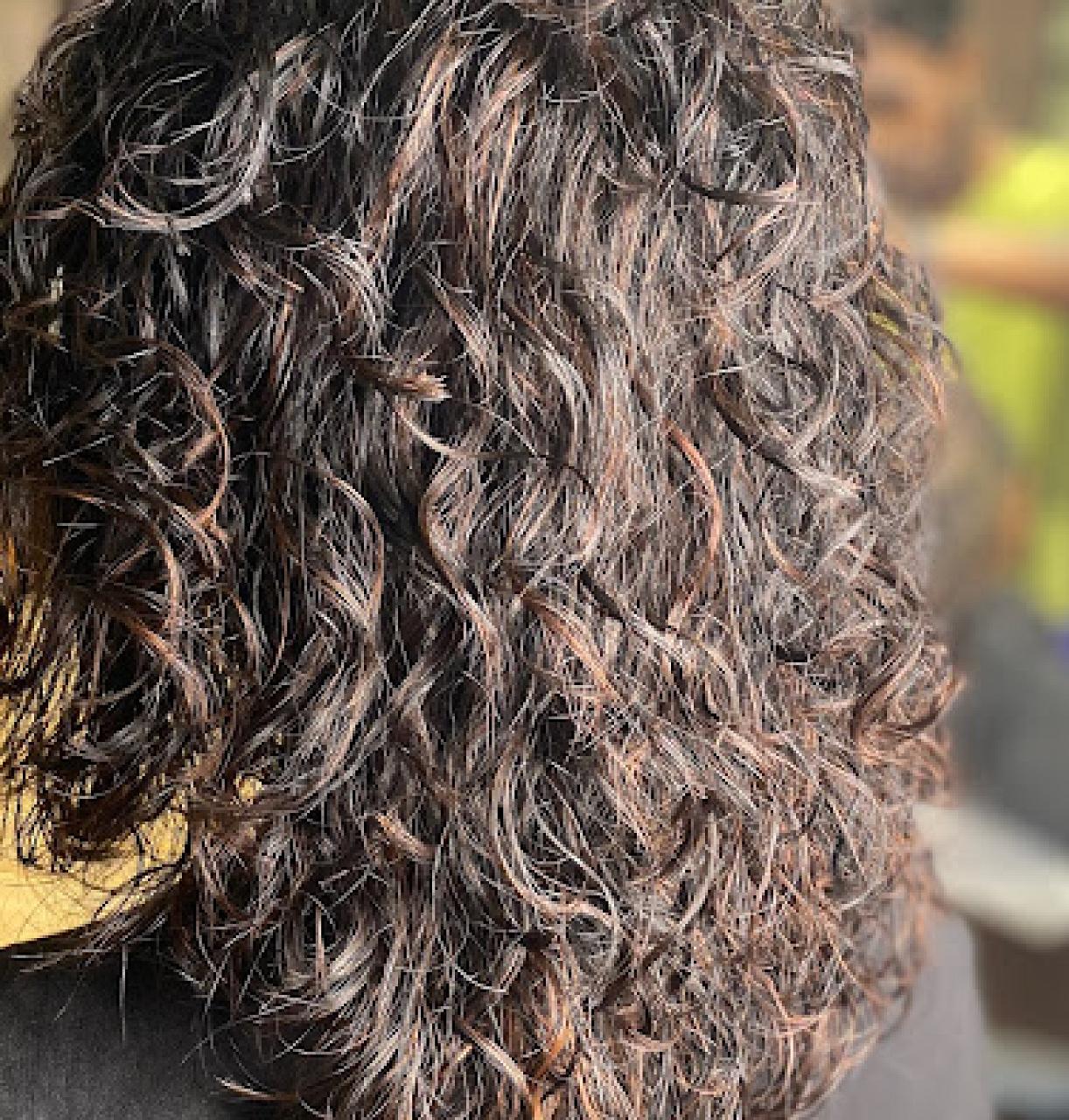 Base hair and Nail studio