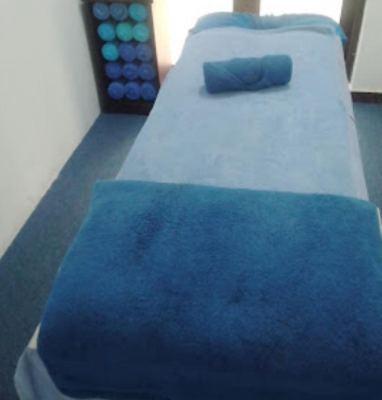 Deep Tissue Massage by Chandu/Home & Hotel Visit/Personal Trainer