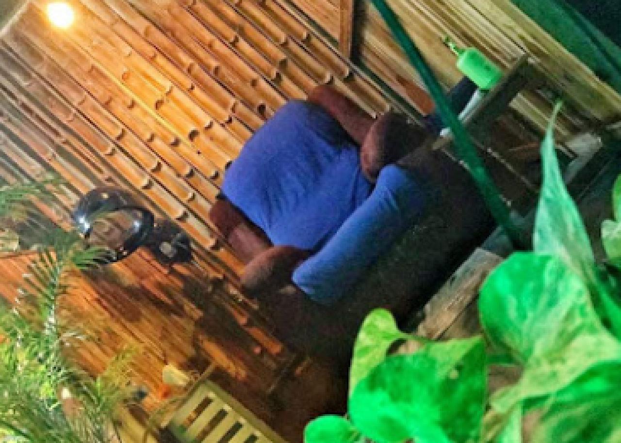 පාද CARE